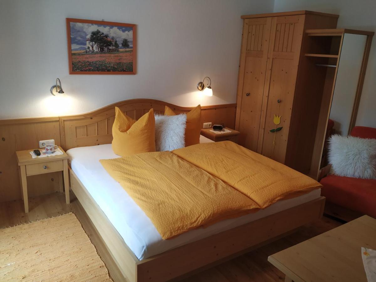 Gaestehaus Walpurga Russbach am Pass Gschuett Luaran gambar