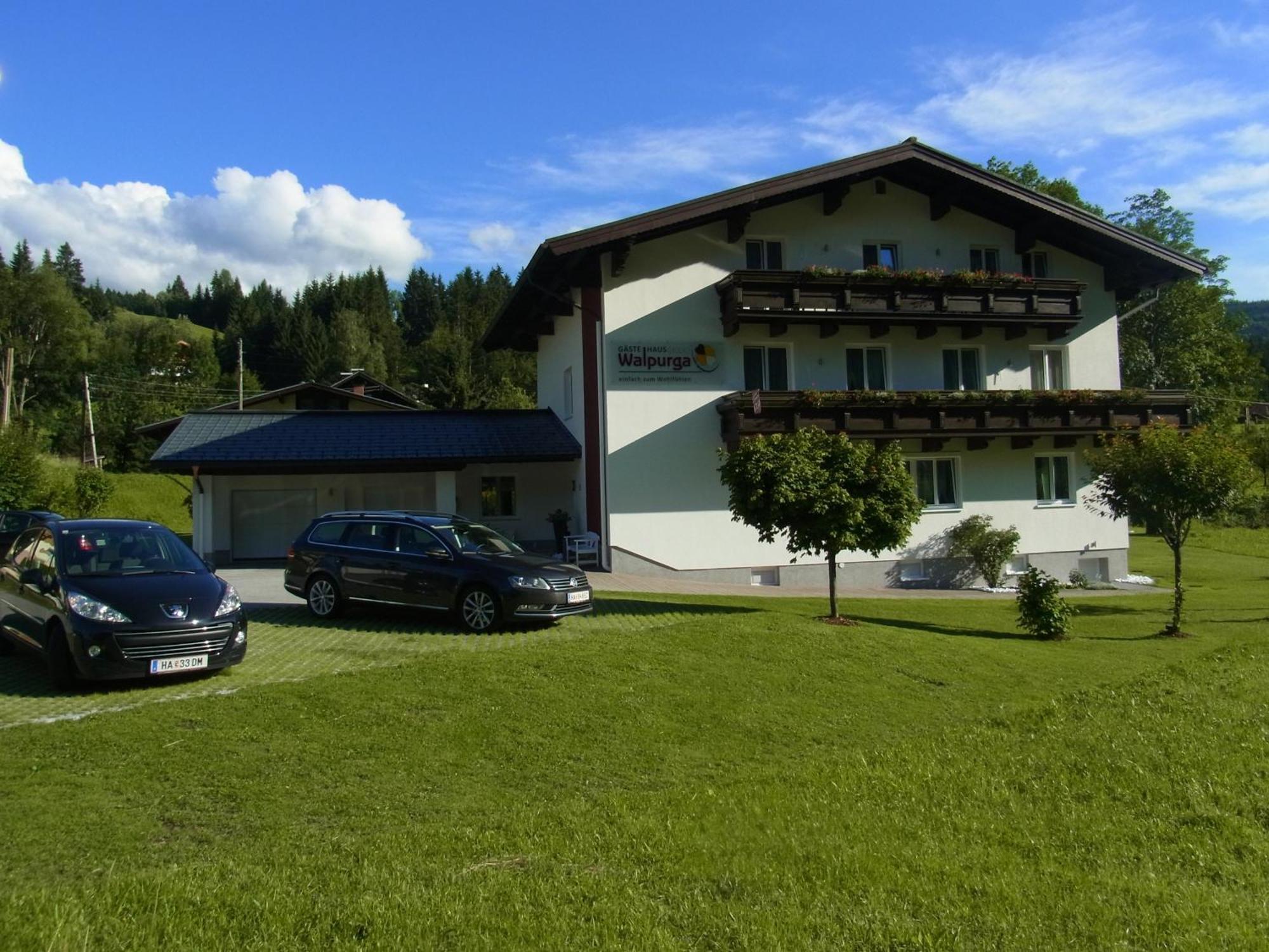 Gaestehaus Walpurga Russbach am Pass Gschuett Luaran gambar